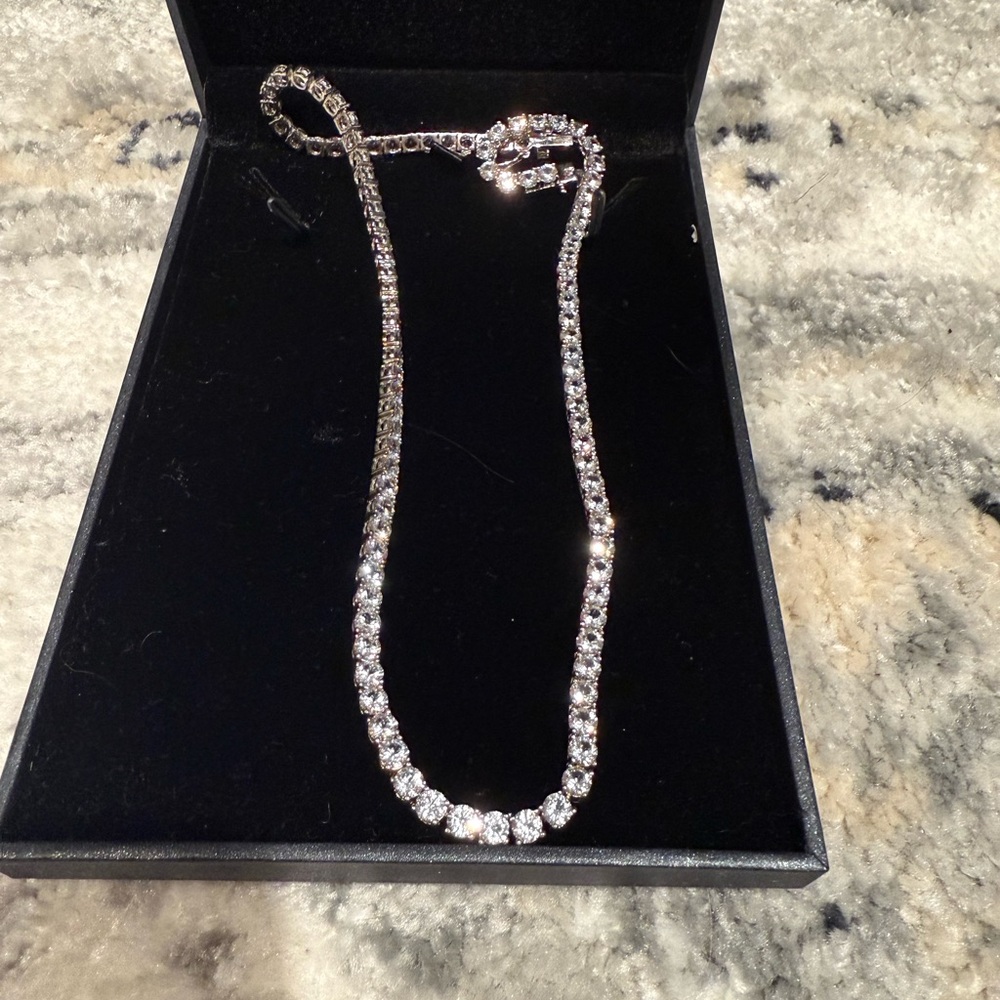 Silver tennis necklace